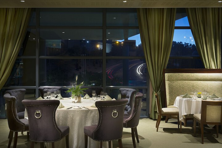 Dining 57 of 78