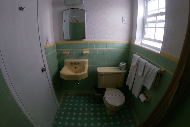 Room 14 of 24