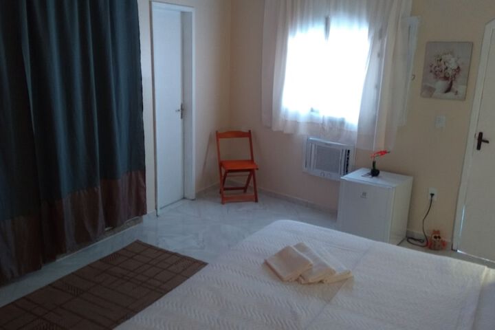 Room 4 of 4