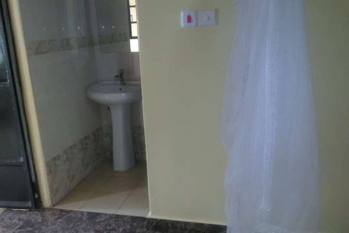 Room 11 of 22