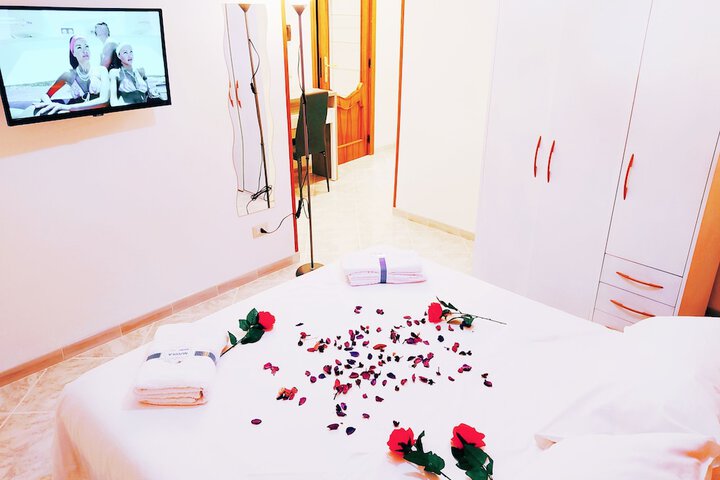 Room 16 of 30