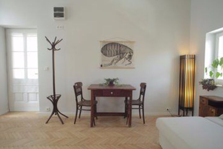 Room 16 of 20