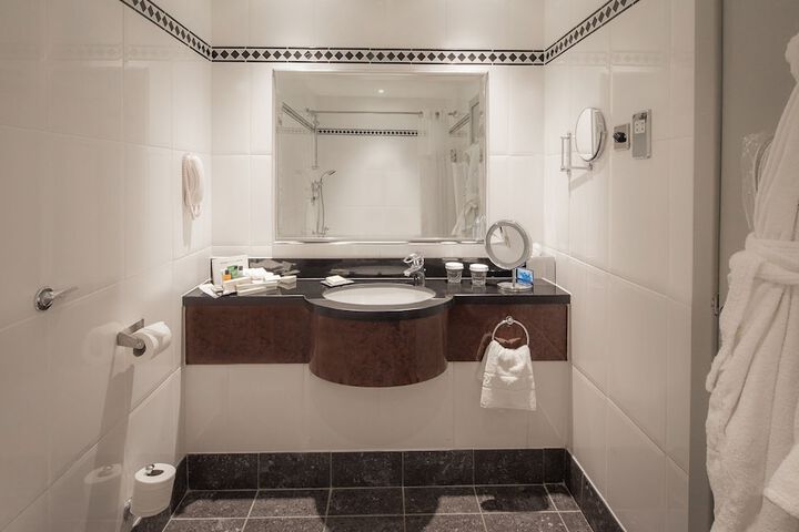 Bath Photo