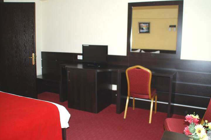 Room 6 of 51