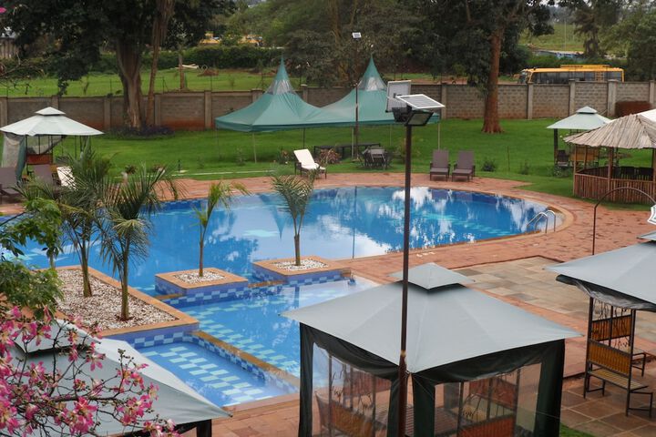 Pool 22 of 49