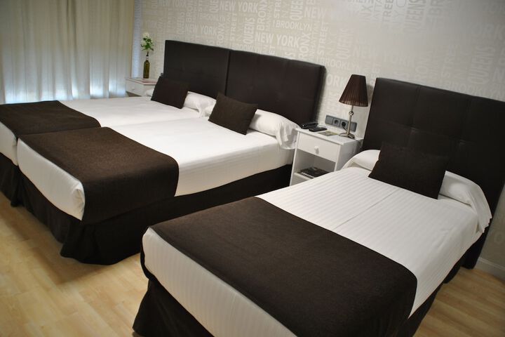 Room 14 of 42