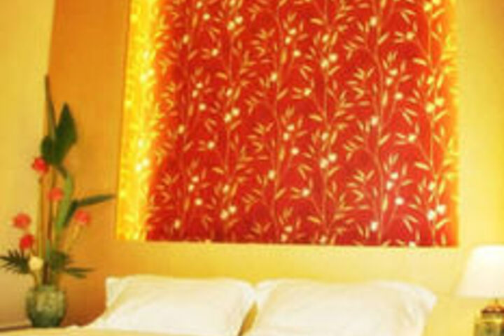 Room 10 of 24