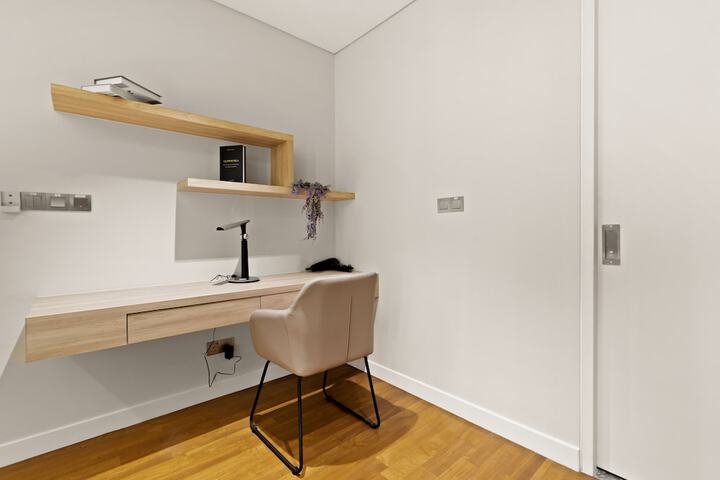 Room 155 of 216