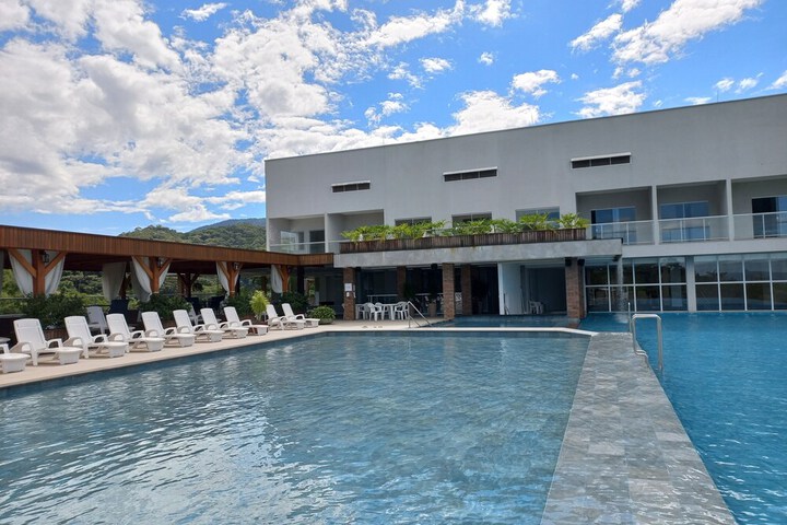 Pool 63 of 111