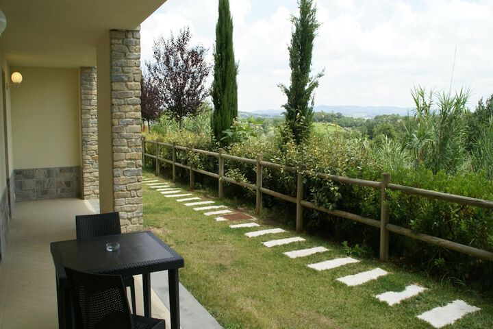 Terrace/Patio 7 of 34