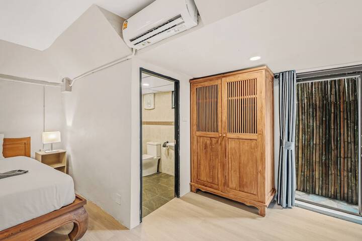 Room 19 of 44