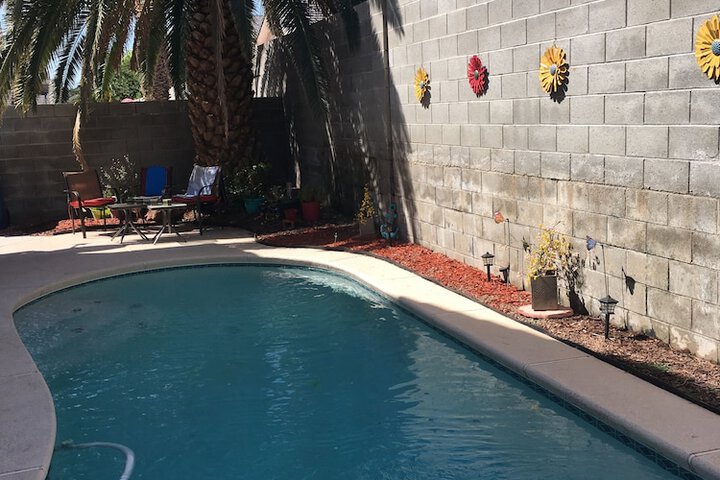 Pool 20 of 30