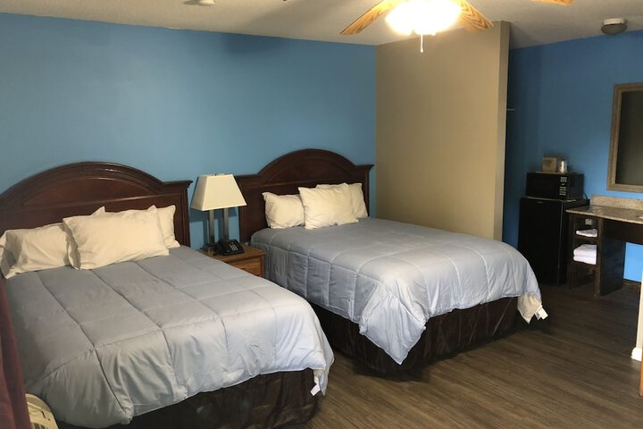 Room 2 of 10