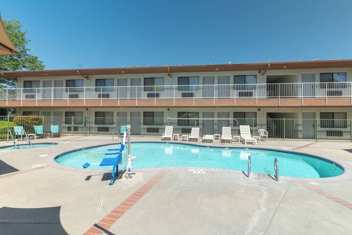 Pool 36 of 44