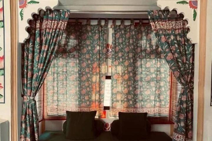 Room 5 of 27
