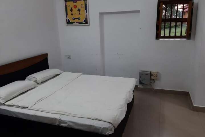 Room 6 of 51