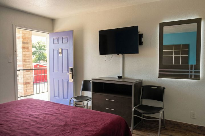 Room 7 of 15