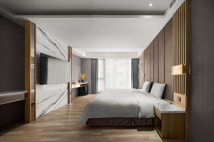 Room 14 of 50