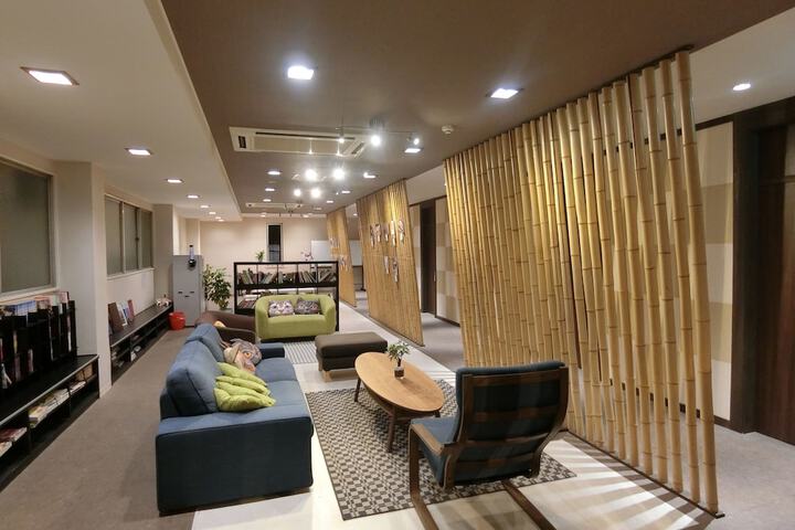 Room 6 of 49