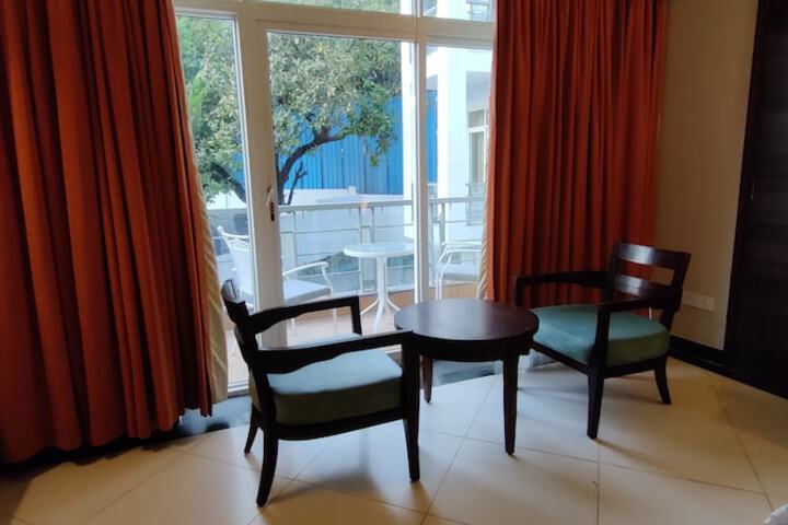 Room 14 of 61