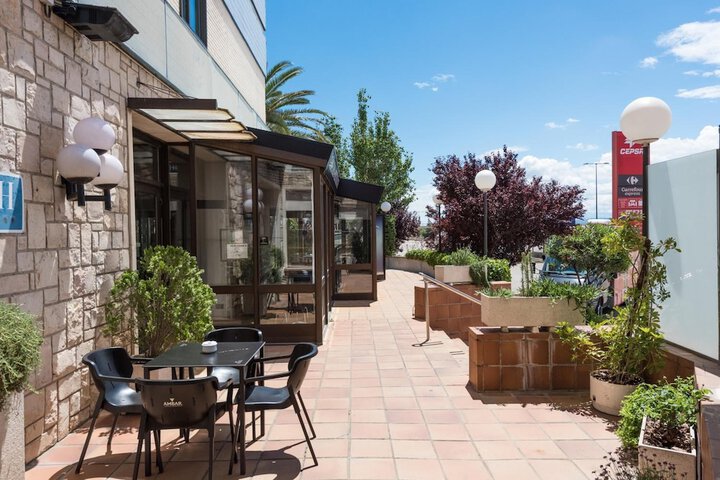 Terrace/Patio 14 of 34