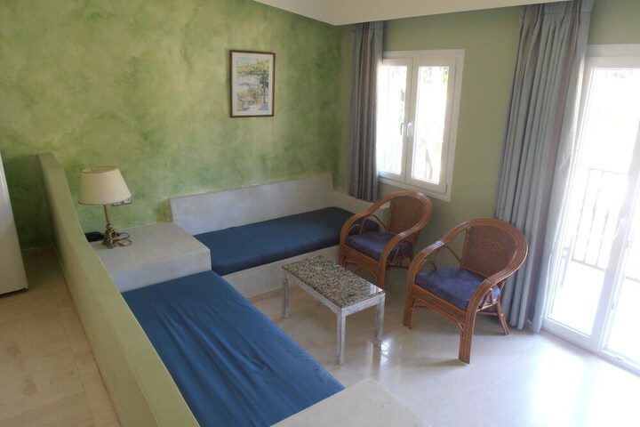 Room 22 of 46