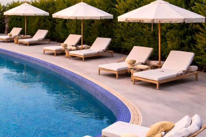 Pool 58 of 77