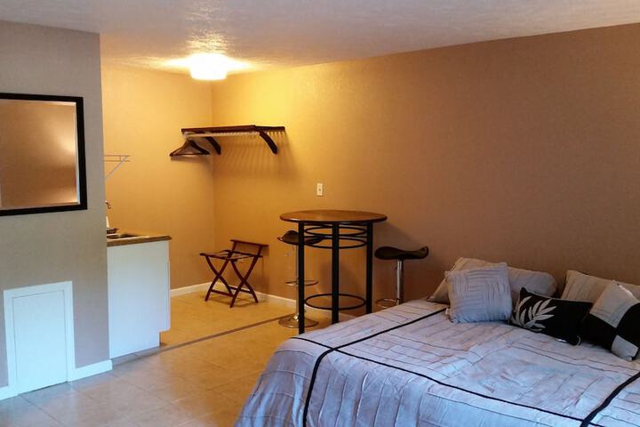 Room 5 of 12