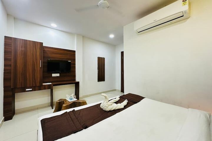 Room 25 of 82