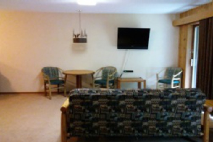 Room 164 of 348