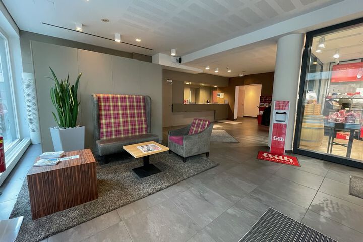 Guest Lobby