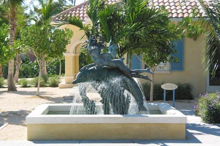 Hotel Exterior 200 of 214