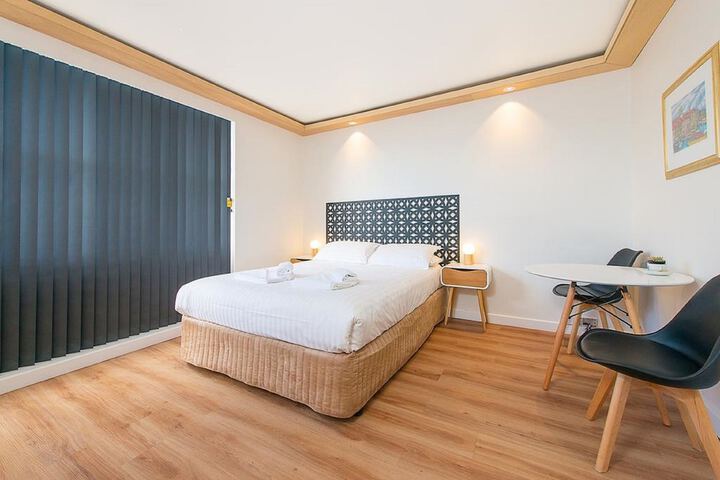 Room 5 of 19