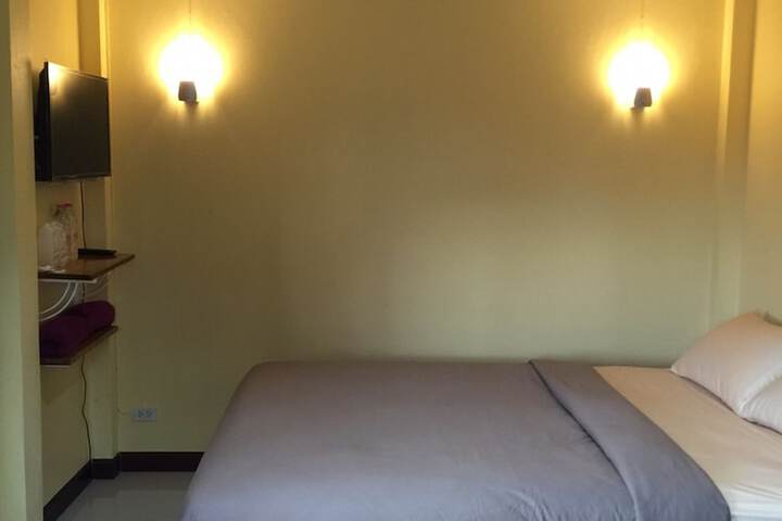 Room 18 of 95