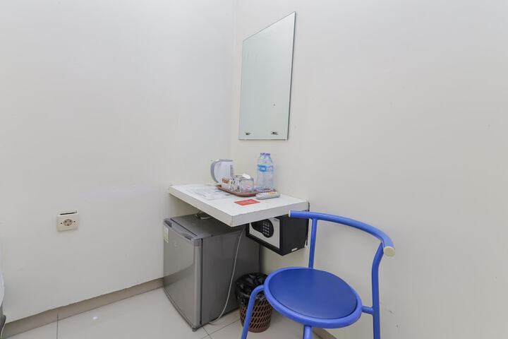 Room 9 of 28