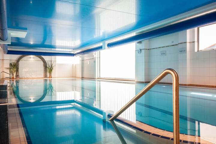Hotel Pool