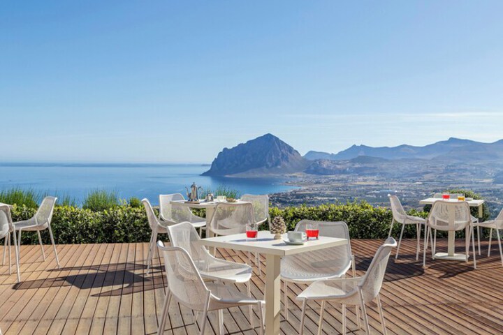Terrace/Patio 127 of 128