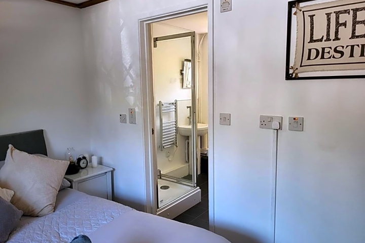 Room 2 of 15