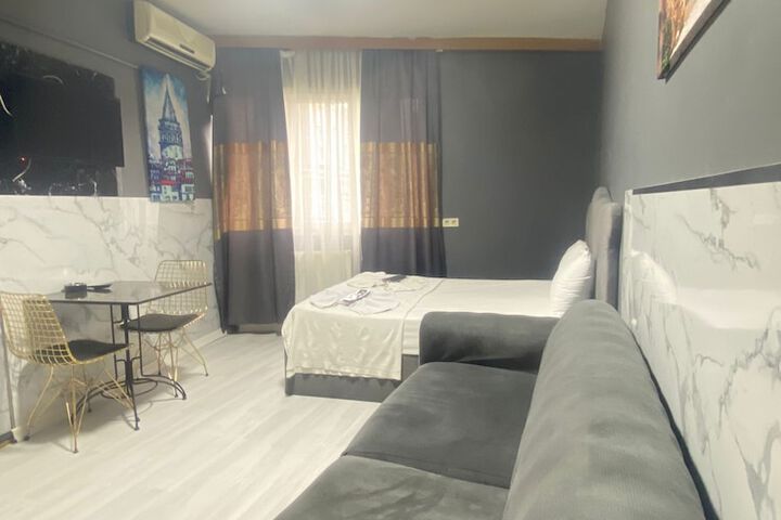 Room 10 of 45