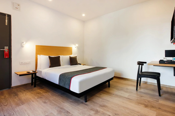OYO TOWNHOUSE 232 RP ROAD