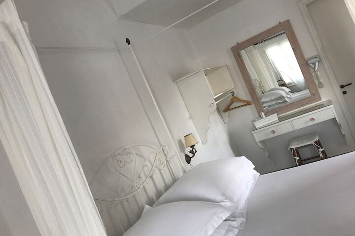Room 10 of 23
