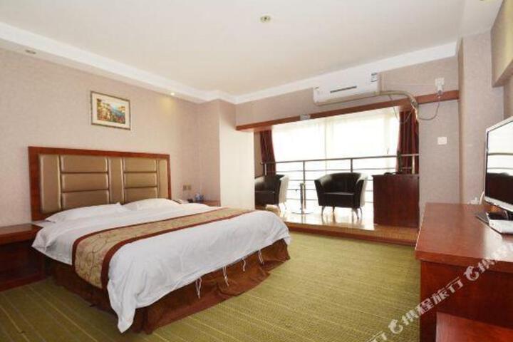 Accord Sting Hotel(Zhengzhou Sports Center)