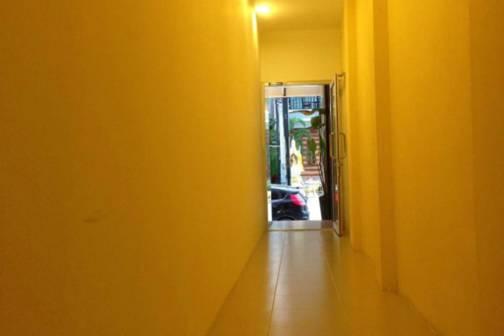 Hotel Entry