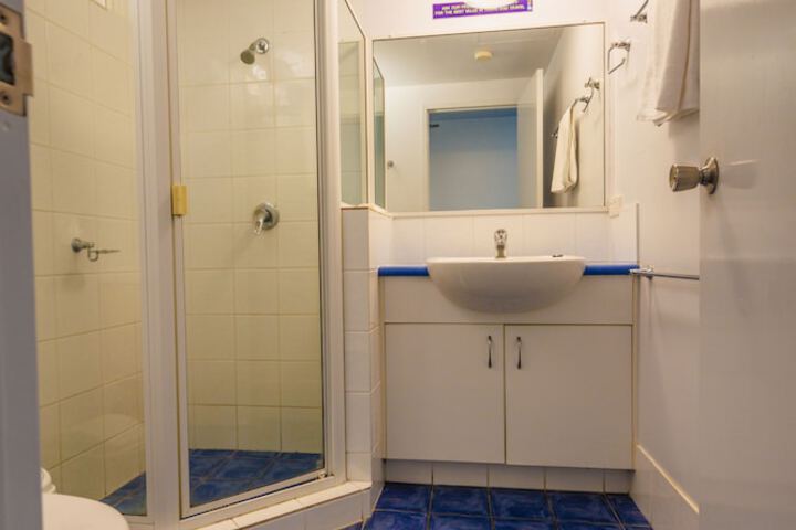 Room 35 of 63