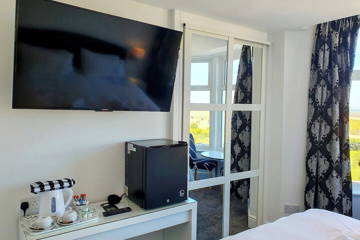 Room 25 of 43