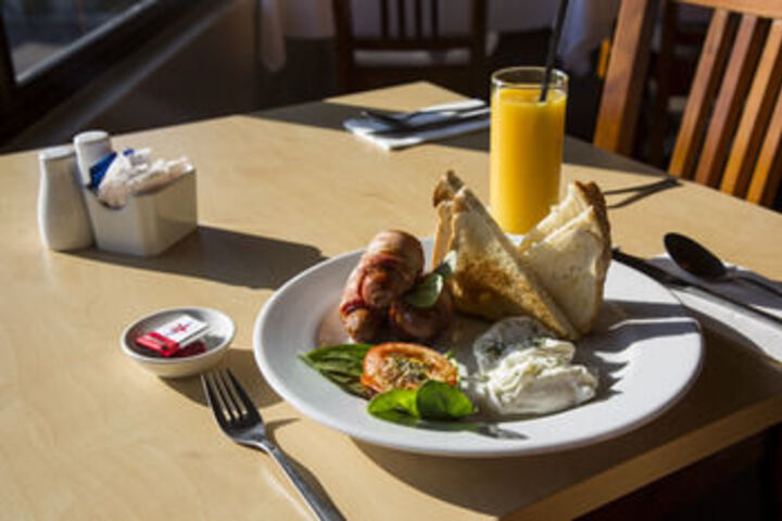 Breakfast/Coffee Service 4 of 31