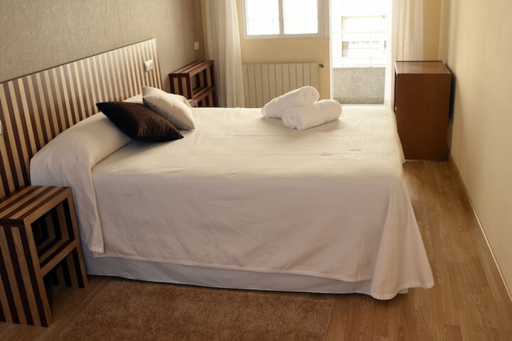 Room 6 of 31