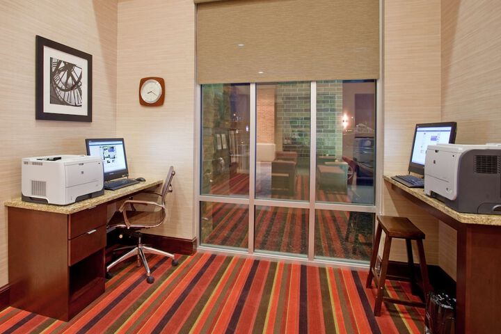 Business Center 30 of 32