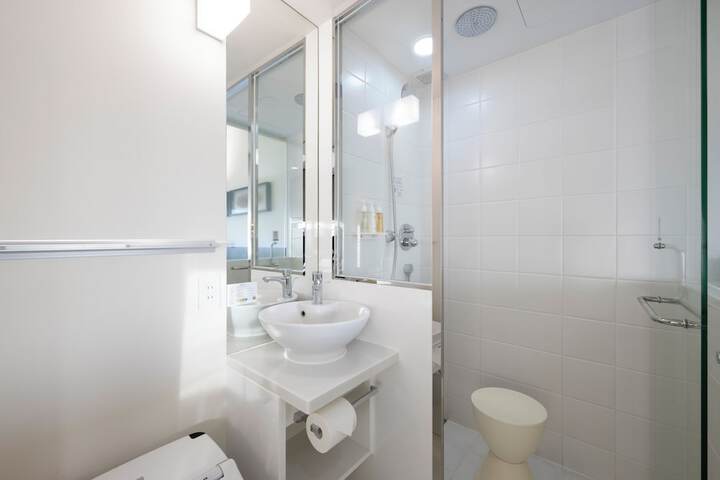 Clean Restrooms
