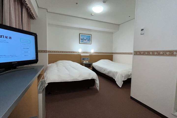 Room 6 of 6
